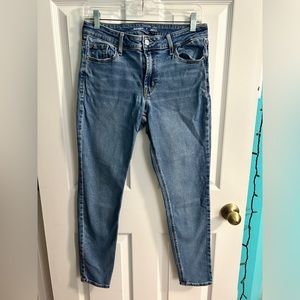 Old Navy Mid-Rise Super Skinny Rockstar
